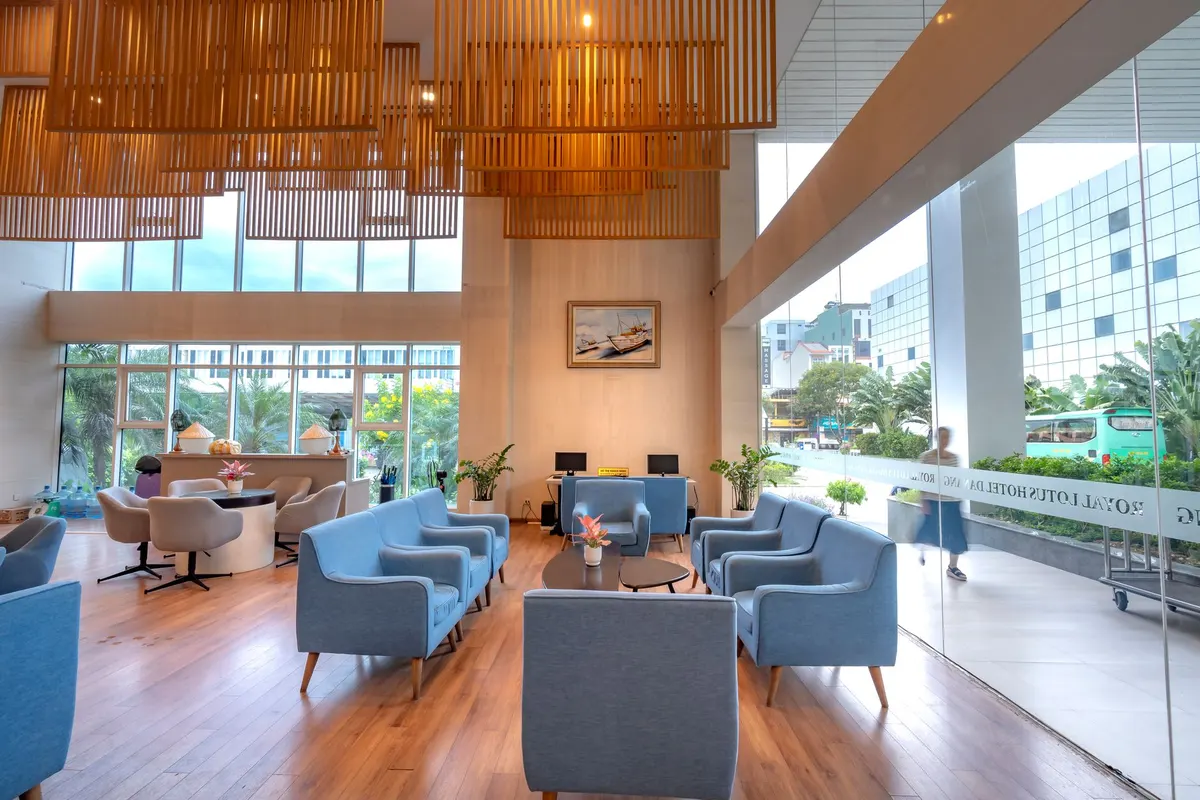 Commercial upholstery for hotels and restaurants — Islamabad & Rawalpindi